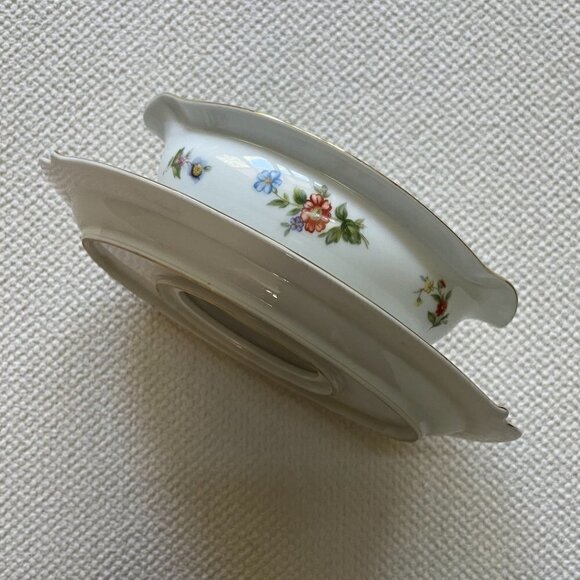 Aladdin Fine China Dresdenia Floral Gravy Boat with Attached Under Plate - Picture 4 of 5